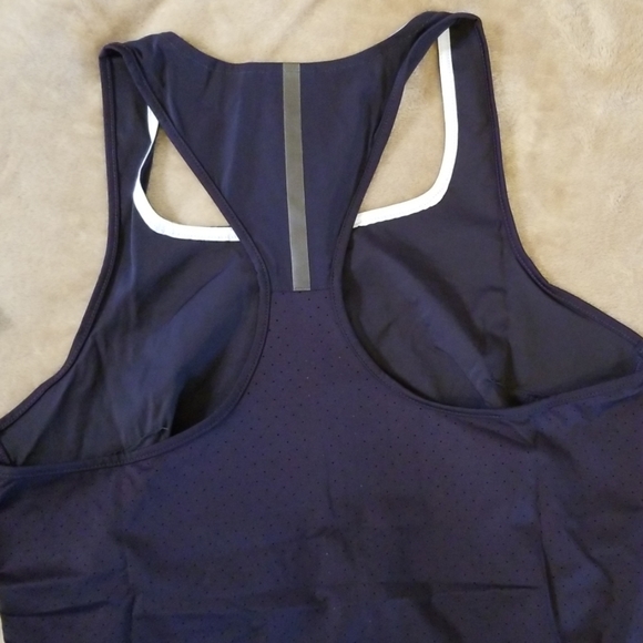 *LAST ONE*New Balance Q Speed Romper in Eclipse - Picture 6 of 8